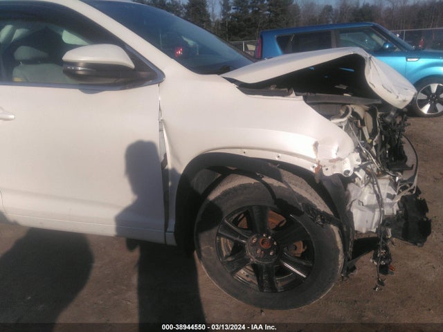 Toyota Highlander Le V6 2014 5TDBKRFH5ES051308 Image 12