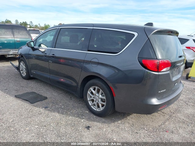 2C4RC1CG3NR218993 Chrysler Voyager Lx