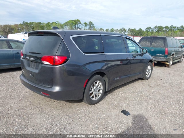 2C4RC1CG3NR218993 Chrysler Voyager Lx