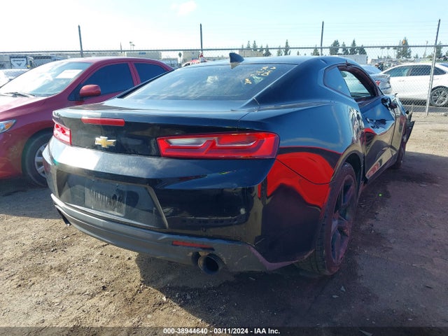 Chevrolet Camaro 1lt 2017 1G1FB1RX8H0182125 Image 4
