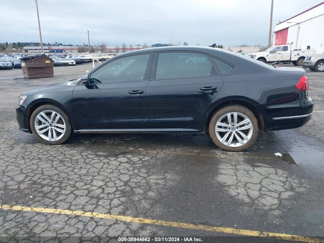 1VWLA7A39KC011539 Volkswagen Passat 2.0t Wolfsburg Edition