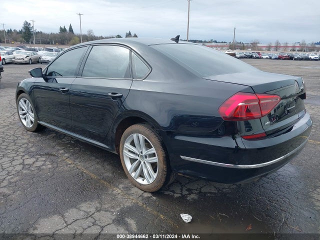 1VWLA7A39KC011539 Volkswagen Passat 2.0t Wolfsburg Edition