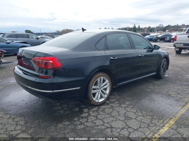 1VWLA7A39KC011539 Volkswagen Passat 2.0t Wolfsburg Edition