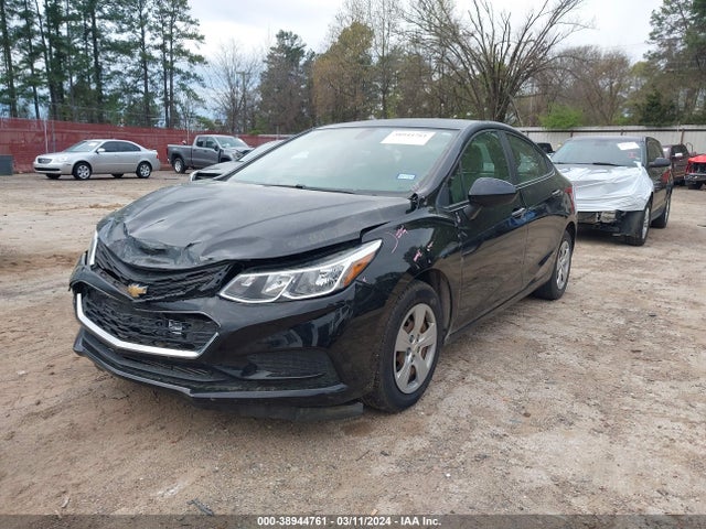 Chevrolet Cruze Ls Auto 2018 1G1BC5SM4J7238125 Image 2