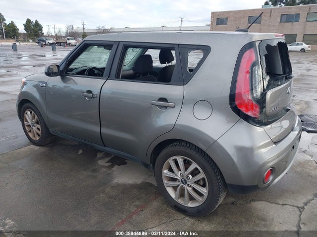 KIA SOUL + 2019 KNDJP3A59K7689445 Image 3