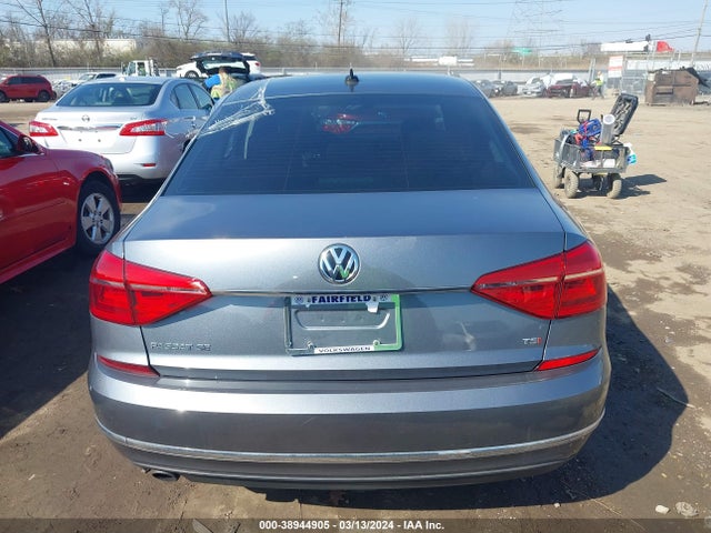 1VWBT7A31GC069416 Volkswagen Passat 1.8t Se