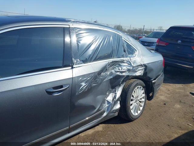 1VWBT7A31GC069416 Volkswagen Passat 1.8t Se