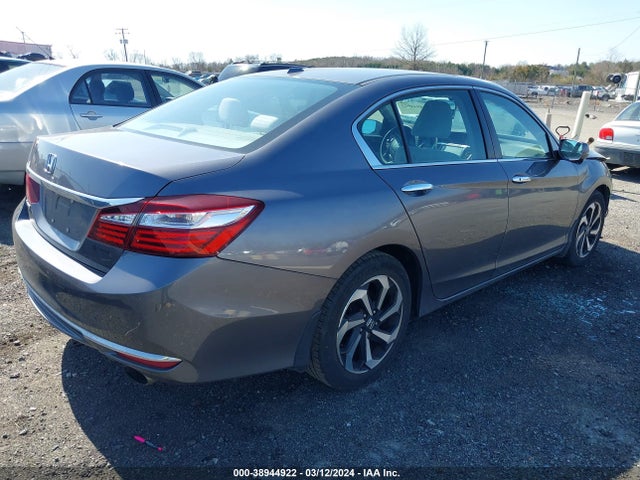 Honda ACCORD EX 2017 1HGCR2F70HA120763 Image 4