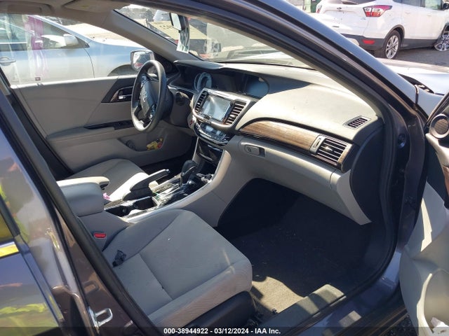 Honda ACCORD EX 2017 1HGCR2F70HA120763 Image 5
