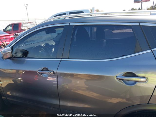 JN1BJ1CP9KW525078 Nissan Rogue Sport Sv