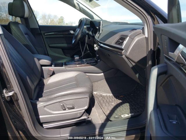 WA1BNAFY7J2216747 Audi Q5 2.0t Premium/2.0t Tech Premium