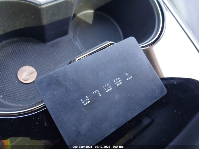 Tesla Model 3 Long Range/performance 2018 5YJ3E1EB6JF088215 Image 11