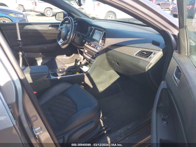 Hyundai Sonata Sport 2019 5NPE34AF0KH779865 Image 5