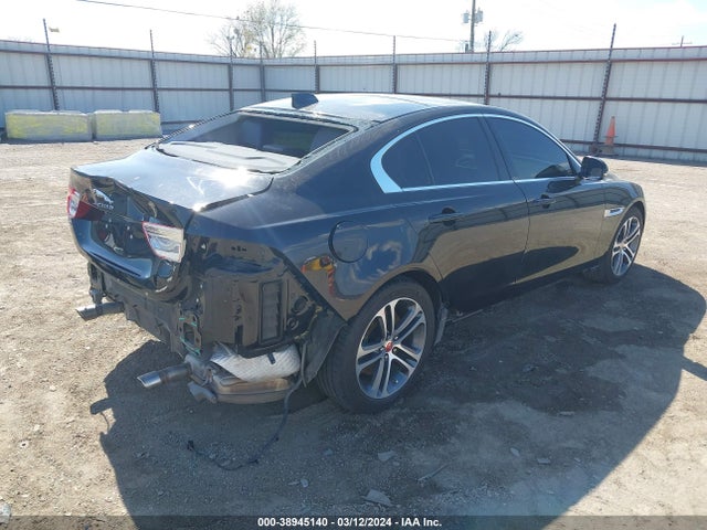 2019 JAGUAR XE SAJAD4FX1KCP49719 Photo 3