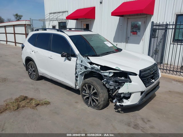Subaru Forester Limited 2022 JF2SKAPC3NH489545 Image 1