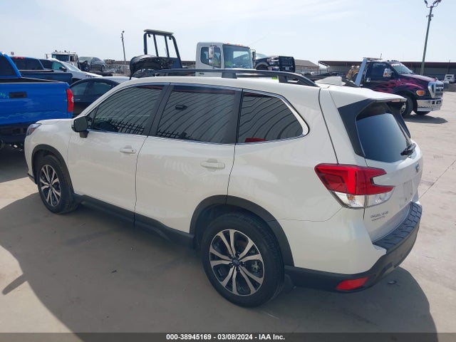 Subaru Forester Limited 2022 JF2SKAPC3NH489545 Image 3