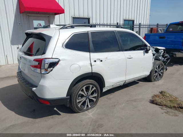 Subaru Forester Limited 2022 JF2SKAPC3NH489545 Image 4