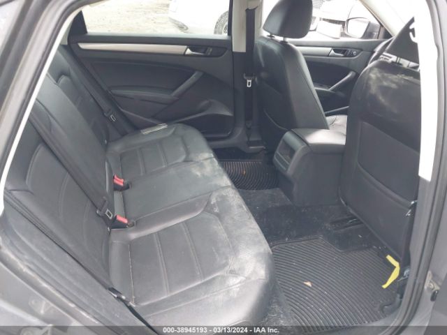 1VWAT7A30FC058661 Volkswagen Passat 1.8t Wolfsburg Edition