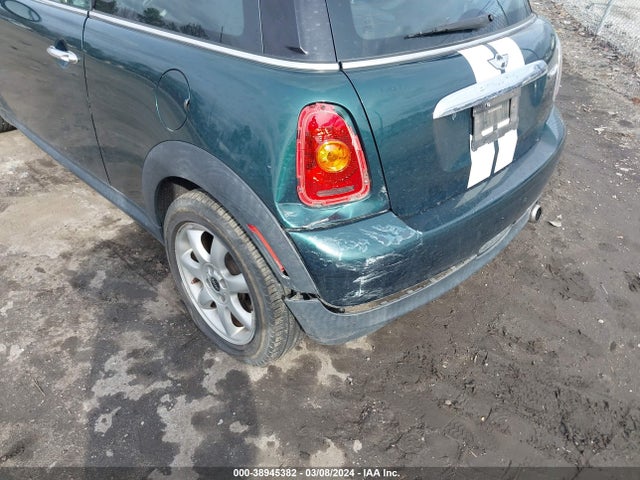 2010 MINI COOPER WMWMF3C53ATZ25541 Photo 5