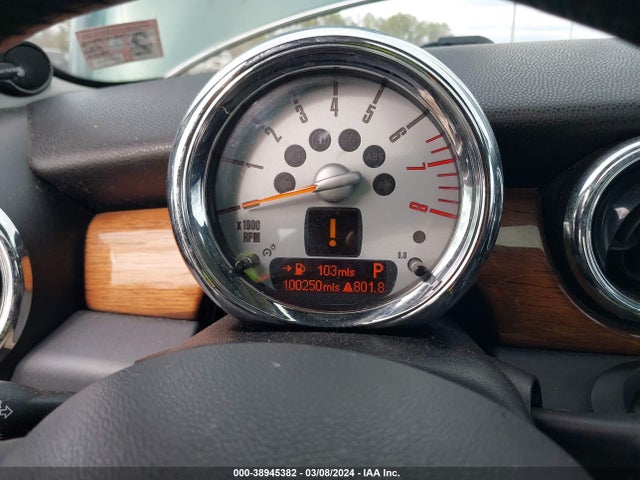 2010 MINI COOPER WMWMF3C53ATZ25541 Photo 6