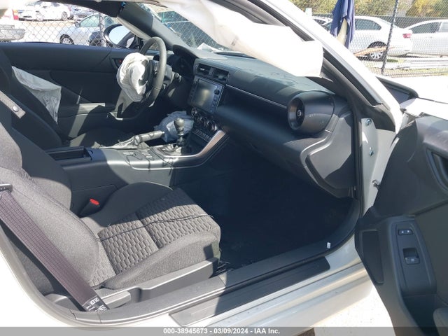 Toyota GR86 2023 JF1ZNBB11P9765580 Image 5