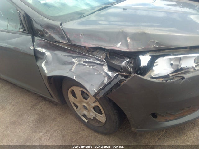 Ford FOCUS S 2015 1FADP3E23FL211330 Image 6