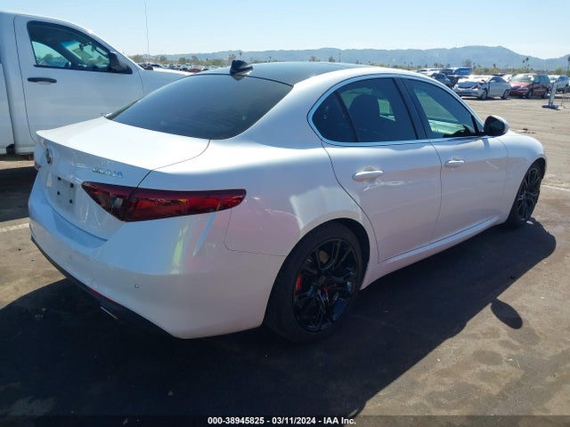 ZARFAECN4H7546403 Alfa Romeo Giulia Ti Rwd