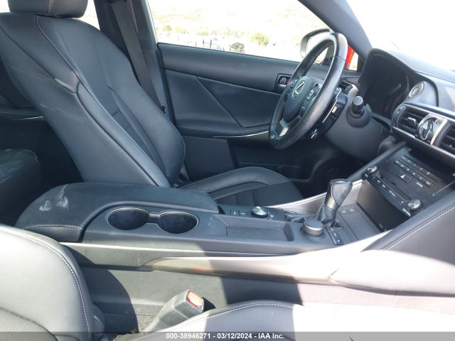 Lexus IS 200T 2017 JTHBA1D24H5057046 Image 5