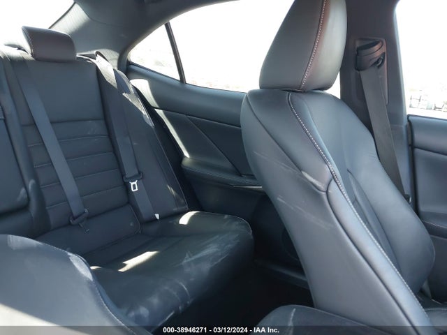 Lexus IS 200T 2017 JTHBA1D24H5057046 Image 8