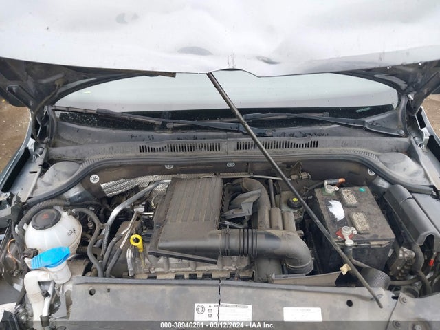 3VWDB7AJ8JM206335 Volkswagen Jetta 1.4t Se/1.4t Wolfsburg Edition