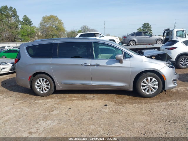 Chrysler Pacifica Touring L 2018 2C4RC1BG1JR142427 Image 13