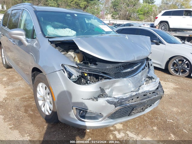 Chrysler Pacifica Touring L 2018 2C4RC1BG1JR142427 Image 6