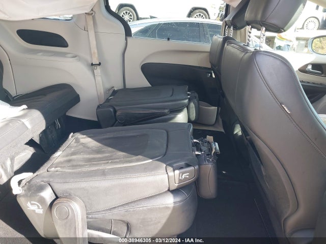 Chrysler Pacifica Touring L 2018 2C4RC1BG1JR142427 Image 8