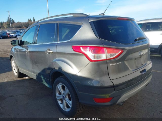 1FMCU9GX4FUA44251 Ford ESCAPE SE