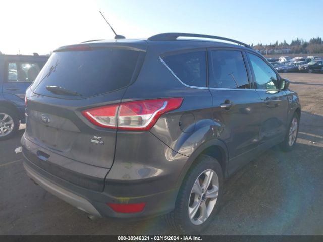 1FMCU9GX4FUA44251 Ford ESCAPE SE
