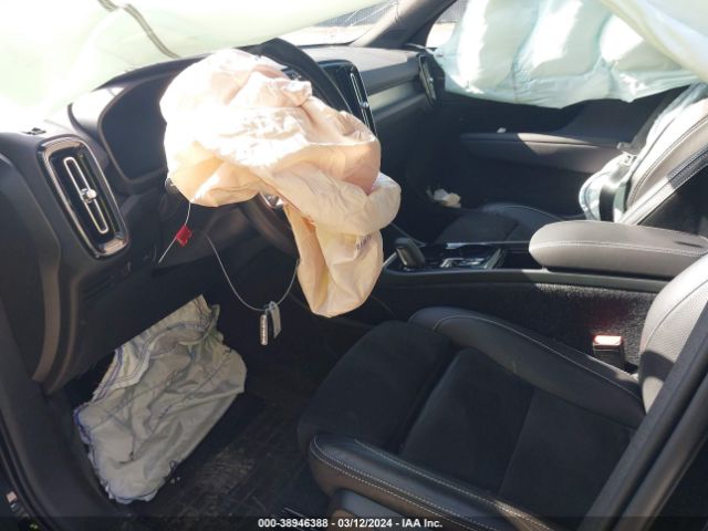 YV4162UM9M2471521 Volvo Xc40 T5 R-design