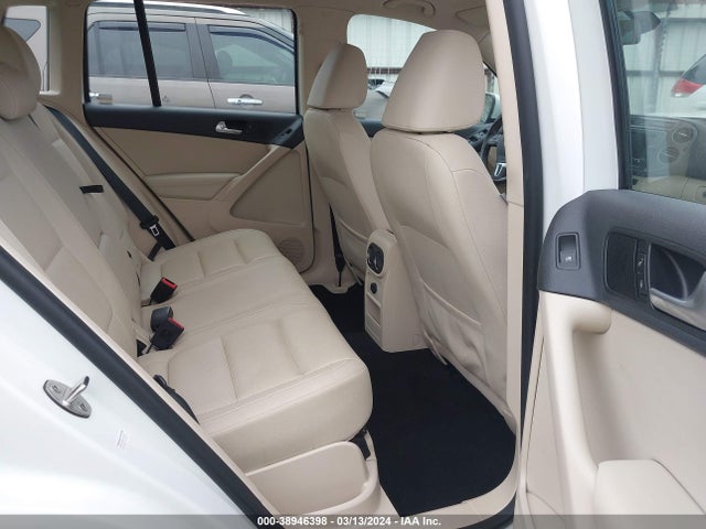 WVGAV7AX4HK022587 Volkswagen Tiguan 2.0t/2.0t S