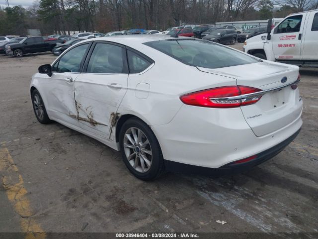 3FA6P0HD1HR107198 Ford FUSION SE