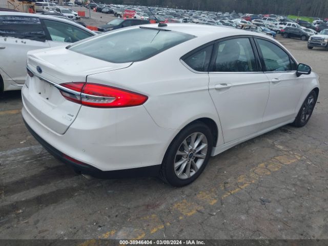 3FA6P0HD1HR107198 Ford FUSION SE