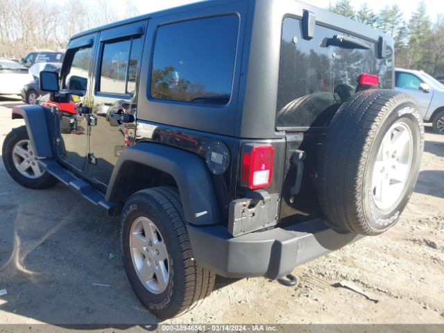 2015 JEEP WRANGLER UNLIMITED 1C4BJWDG4FL523562 Photo 2