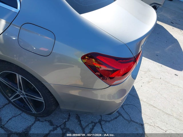 Mercedes-Benz A 220 2019 WDD3G4EB5KW035536 Image 17