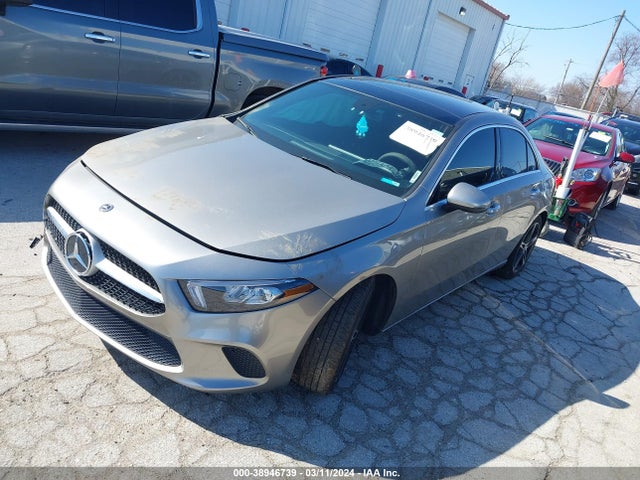 Mercedes-Benz A 220 2019 WDD3G4EB5KW035536 Image 2