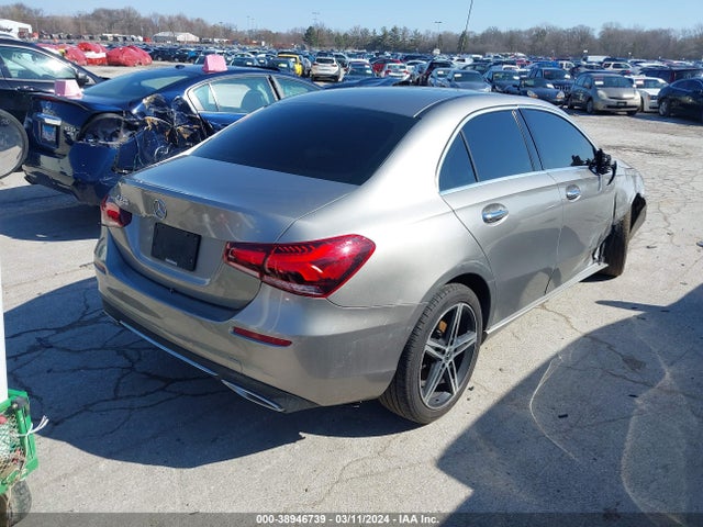 Mercedes-Benz A 220 2019 WDD3G4EB5KW035536 Image 4