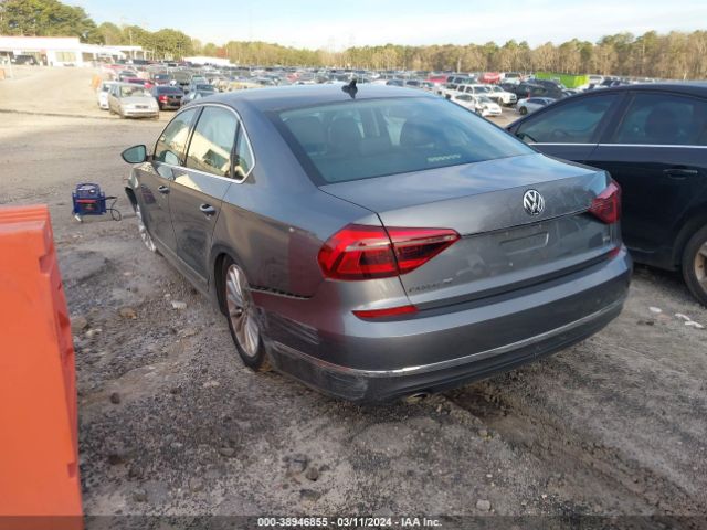 1VWBT7A36HC075729 Volkswagen Passat 1.8t Se