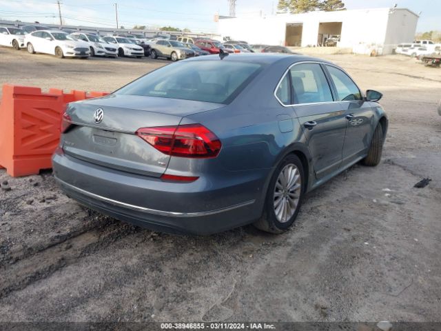 1VWBT7A36HC075729 Volkswagen Passat 1.8t Se