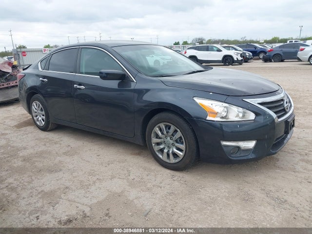 Nissan Altima 2.5 S 2015 1N4AL3AP3FN862574 головне зображення