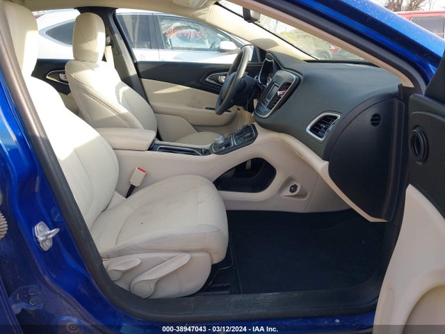 Chrysler 200 Limited 2016 1C3CCCAB0GN183875 Image 5