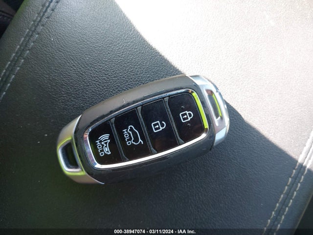 Hyundai Santa Fe Limited 2019 5NMS5CAD2KH063780 Image 11