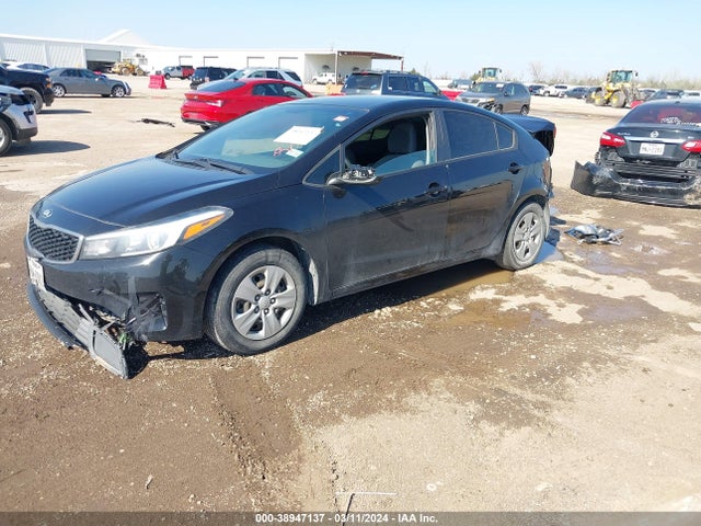KIA FORTE LX 2017 3KPFL4A77HE058016 Image 2