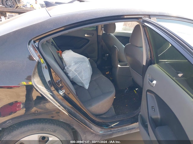 KIA FORTE LX 2017 3KPFL4A77HE058016 Image 8